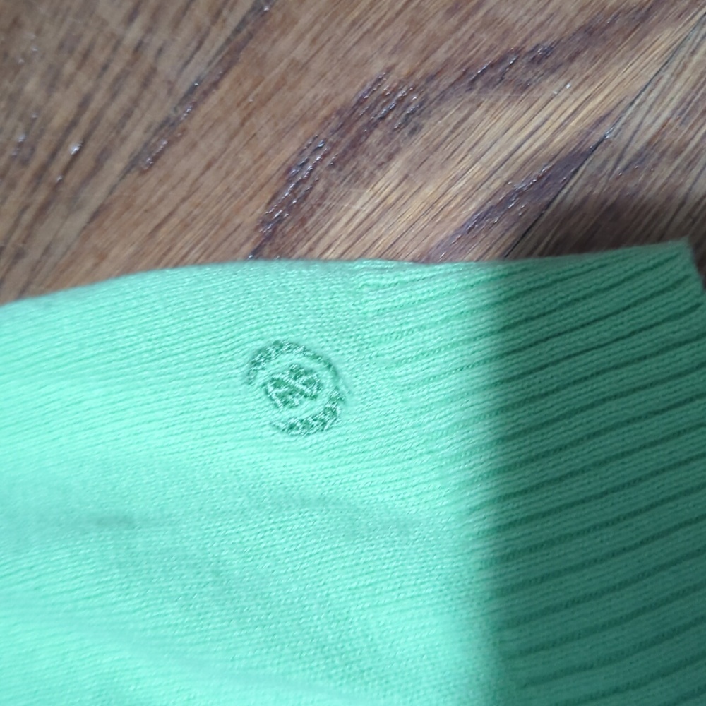 IZOD Green Argyle CARDIGAN Sweater SZ MED - Picture 2 of 5